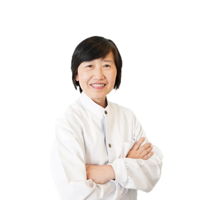 จัดฟันใส รากฟันเทียม